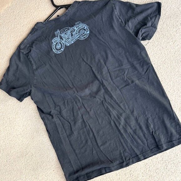 Johnson Motors PETRAL Short Sleeve Large NWOT!! - Picture 7 of 7